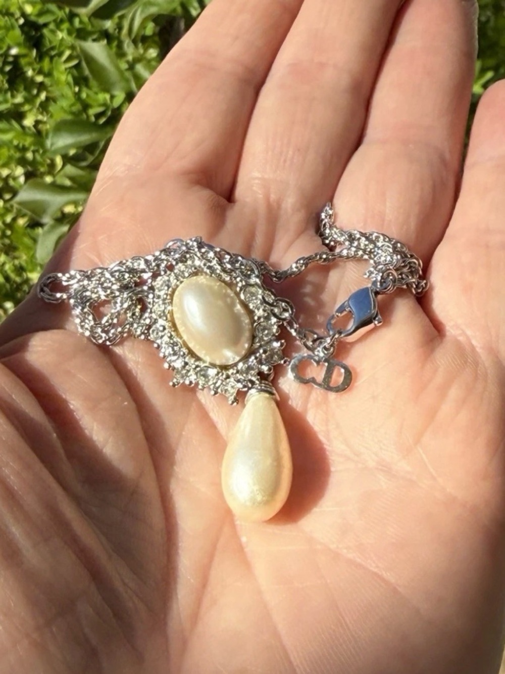 Vintage Christian Dior Teardrop Pearl Dangle Rhinestone Silver Chain Necklace - Picture 3 of 4